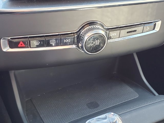 2026 Volvo XC90 Plus - Photo 24