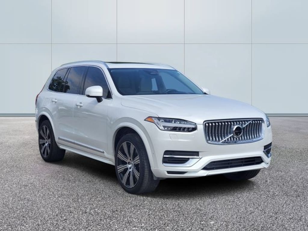 Certified 2025 Volvo XC90 Plug-In Hybrid T8 Plus SUV