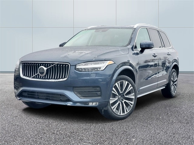 2021 Volvo XC90 Momentum's photo