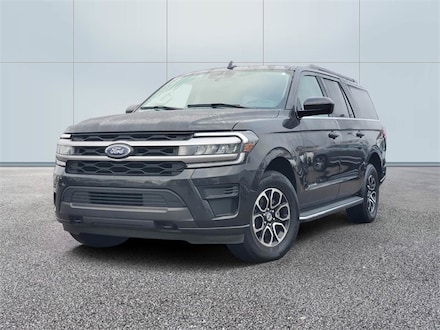 Used 2023 Ford Expedition Max XLT SUV for Sale near Detroit