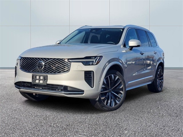 2025 Volvo XC90 Plus's photo