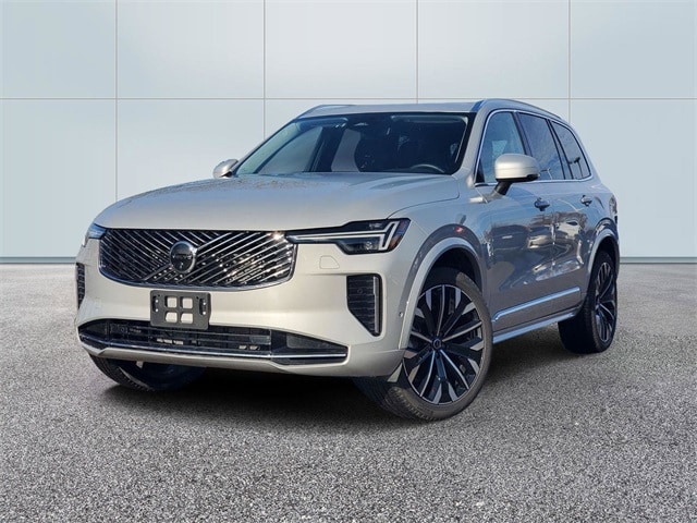 2025 Volvo XC90 Plus's photo