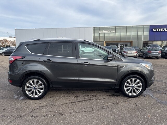 2017 Ford Escape Titanium photo 3