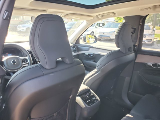 2026 Volvo XC90 Plus - Photo 27