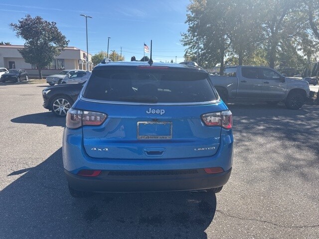 2022 Jeep Compass Limited photo 3