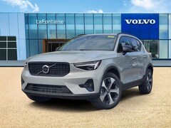 2026 Volvo XC40 B5 Plus AWD SUV 26Y318