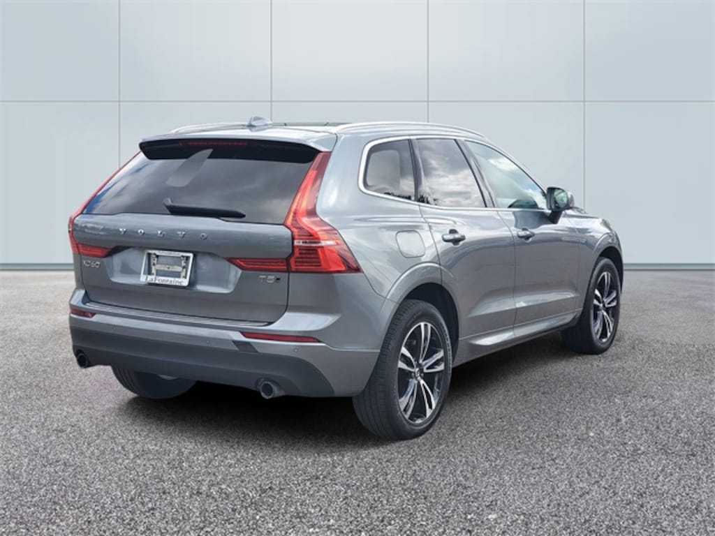 Used 2020 Volvo XC60 T5 Momentum SUV