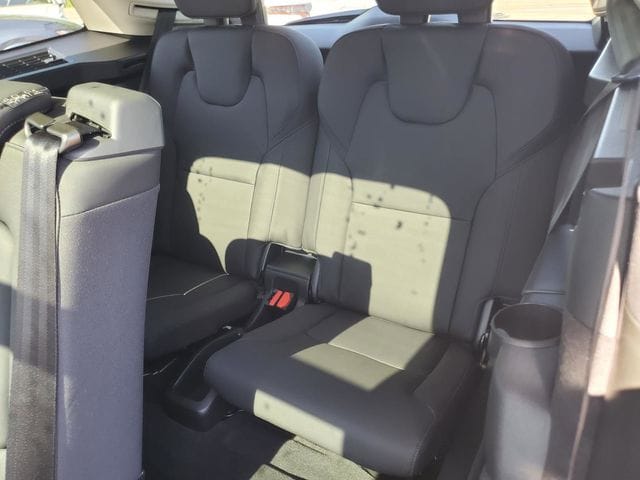 2026 Volvo XC90 Plus - Photo 33
