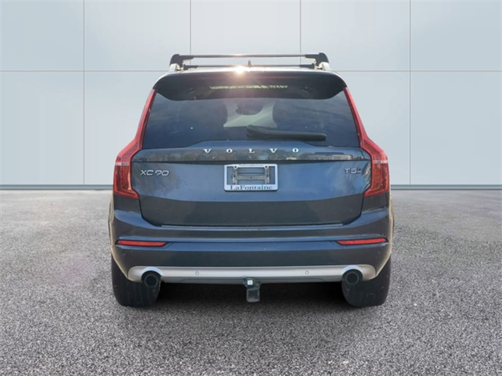 Used 2019 Volvo XC90 T5 Momentum SUV