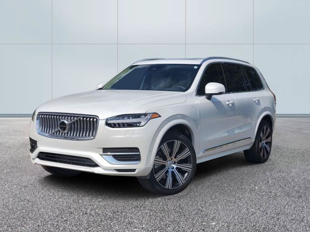 Certified 2025 Volvo XC90 Plug-In Hybrid T8 Plus SUV