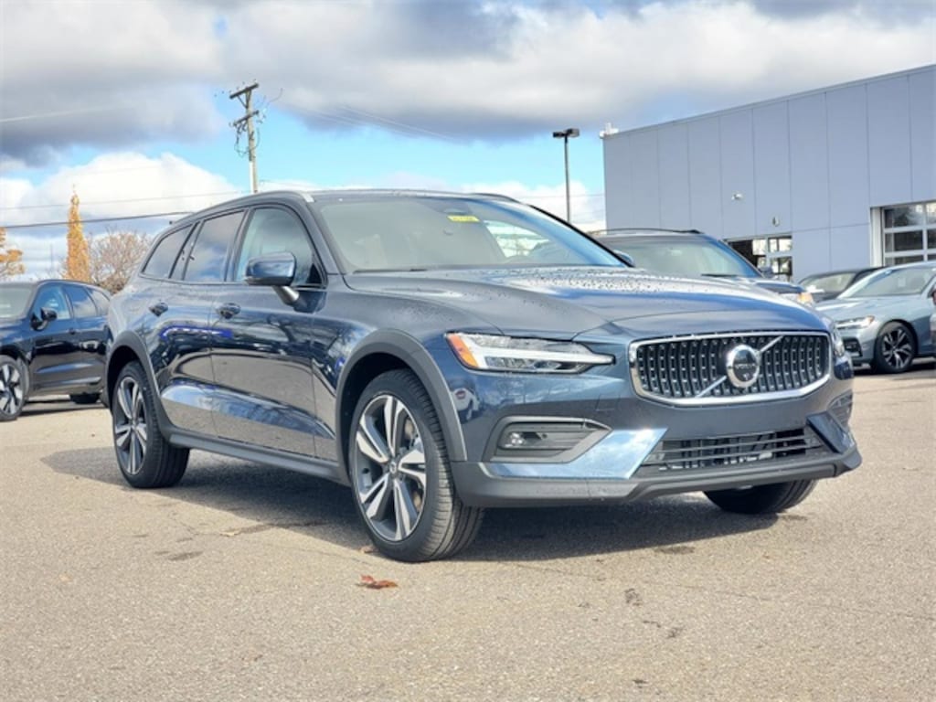 New 2026 Volvo V60 Cross Country B5 Plus Wagon