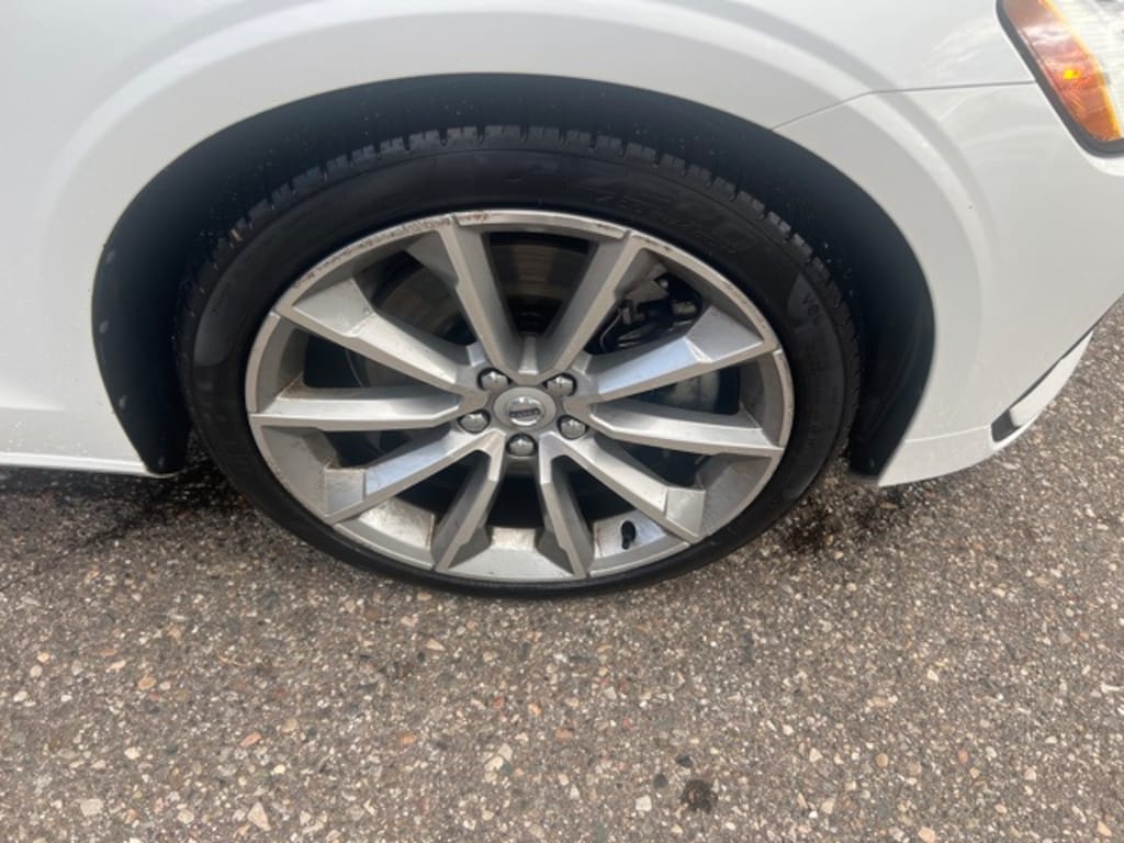 Used 2021 Volvo S60 T6 Momentum Sedan