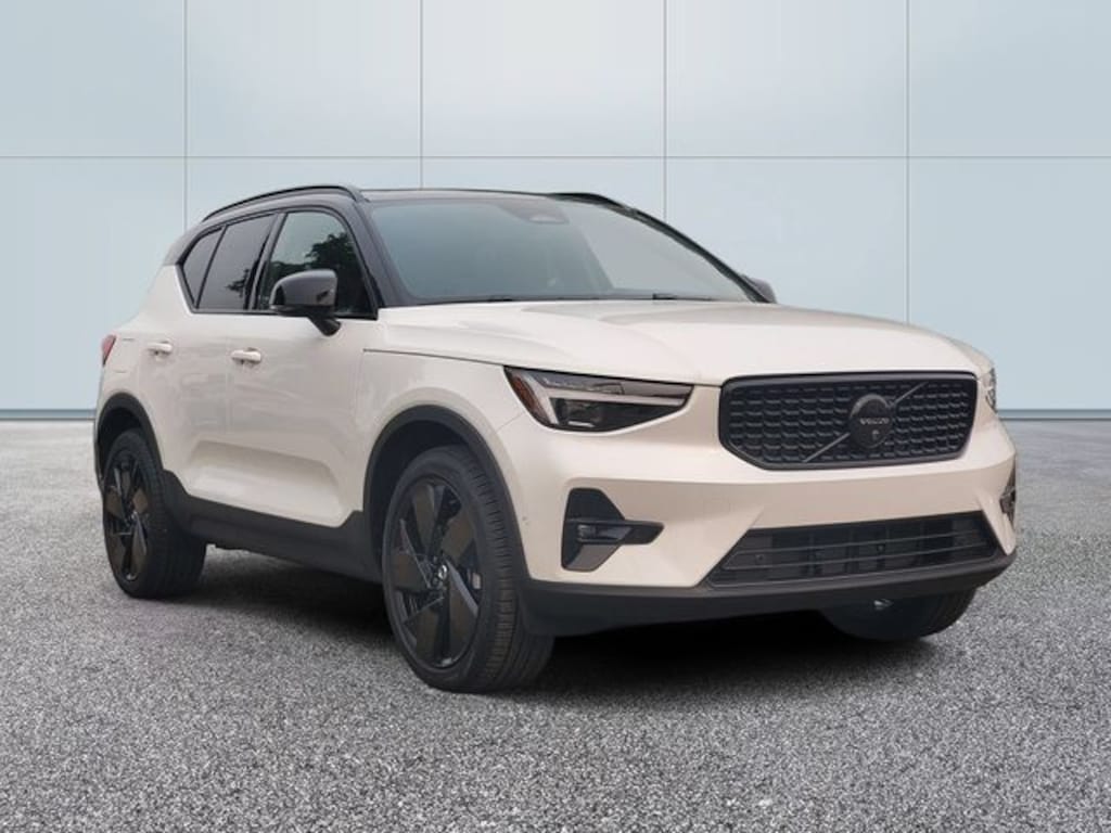 Certified 2026 Volvo XC40 B5 Ultra Black Edition SUV