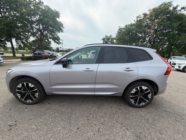2026 Volvo XC60 Plus - Photo 10