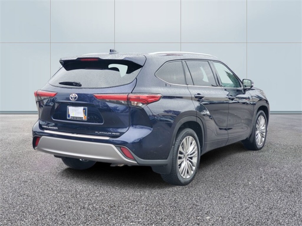 Used 2022 Toyota Highlander Platinum SUV