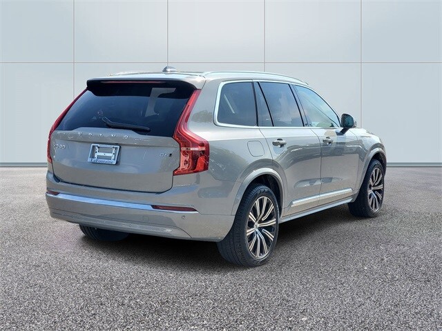 2025 Volvo XC90 Core photo 4