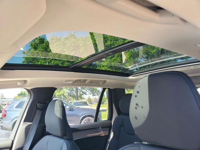 2026 Volvo XC90 Plus - Photo 14