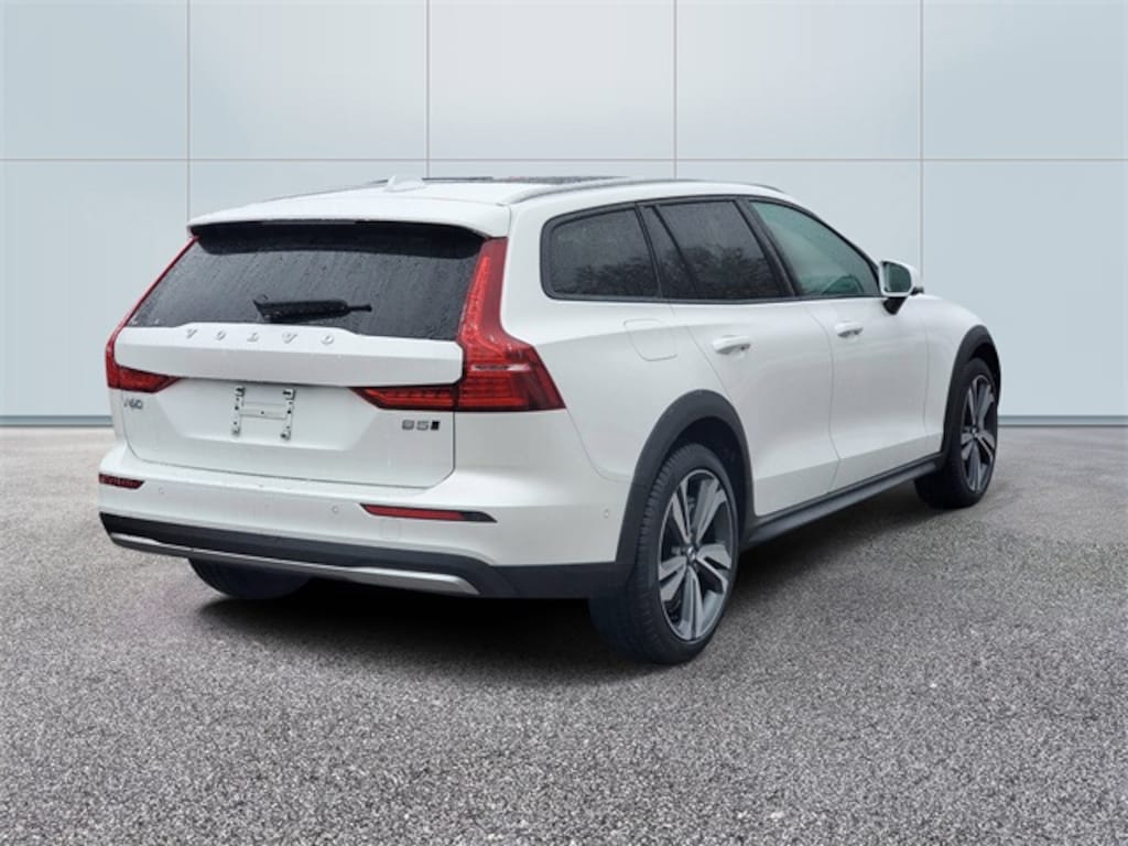 Used 2025 Volvo V60 Cross Country B5 Plus Wagon