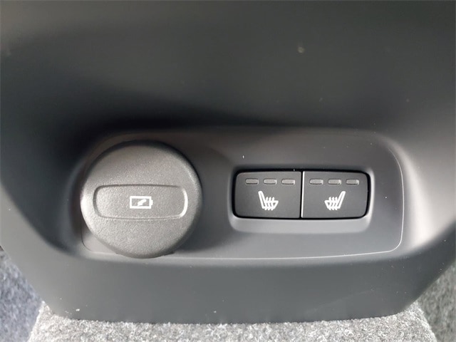 2026 Volvo XC40 Ultra - Photo 31