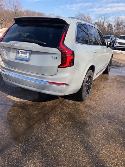 2026 Volvo XC90 Plus - Photo 6