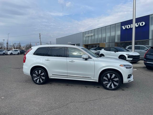 Used 2024 Volvo XC90 Plus with VIN YV4H60CE1R1159543 for sale in Farmington Hills, MI
