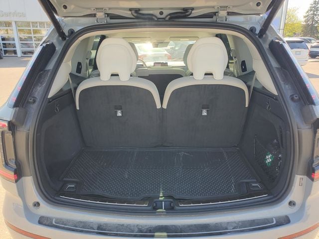 2025 Volvo EX90 Plus - Photo 32