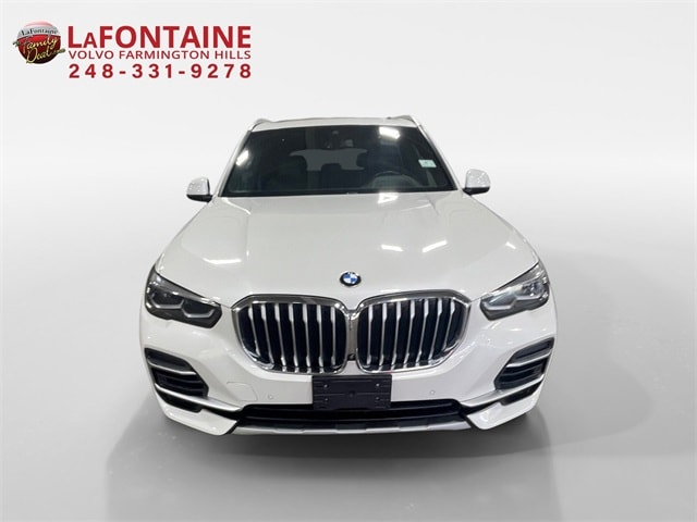 Used 2022 BMW X5 40i with VIN 5UXCR6C05N9N19063 for sale in Farmington, MI