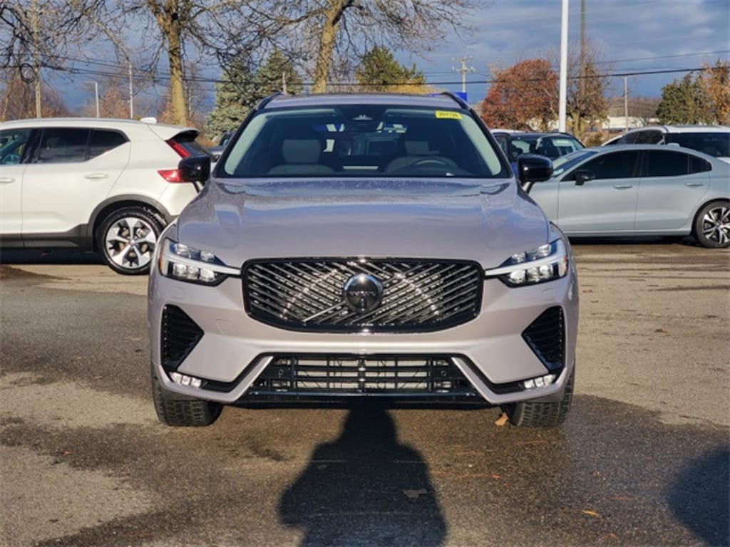 New 2026 Volvo XC60 B5 Plus SUV