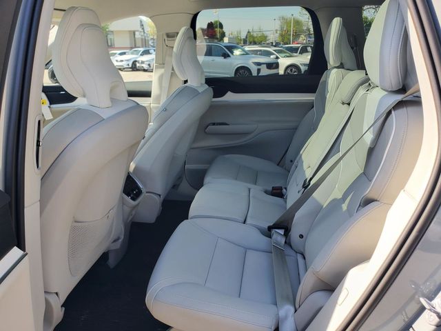 2025 Volvo EX90 Plus - Photo 24