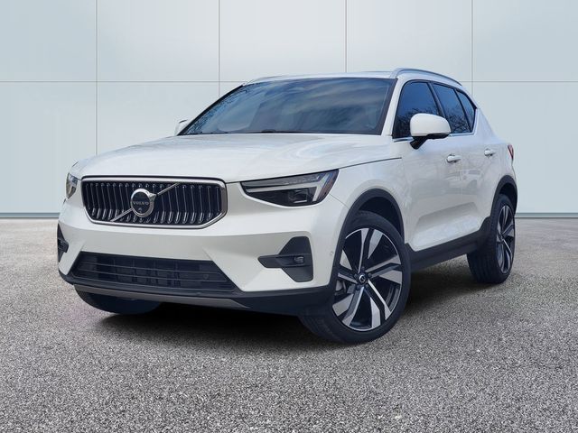 2024 Volvo XC40 SUV 