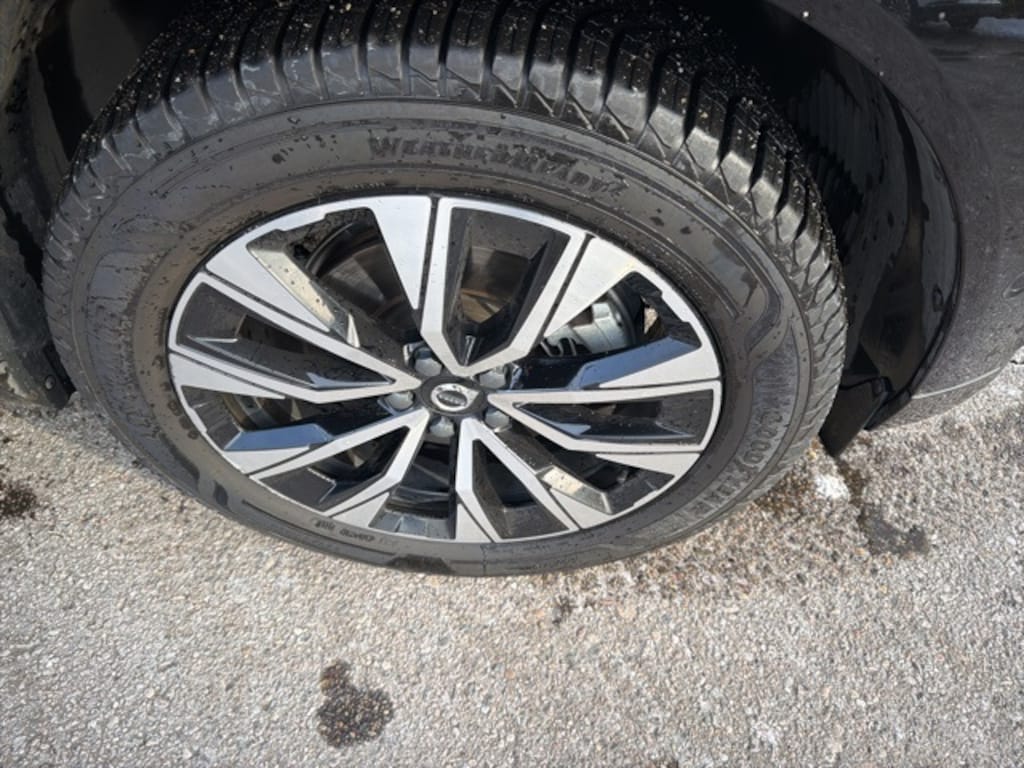 Used 2024 Volvo XC60 B5 Plus Dark Theme SUV