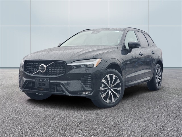 2025 Volvo XC60 Plus's photo