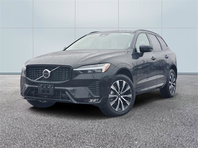2025 Volvo XC60 Plus's photo