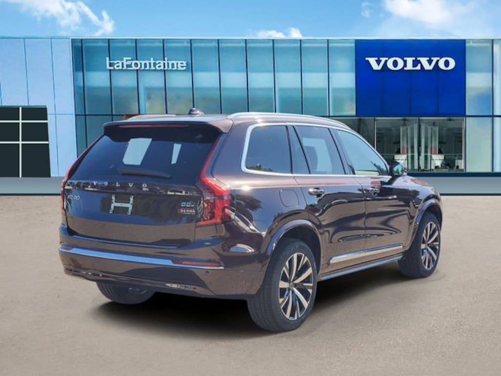 New 2026 Volvo XC90 B5 Core SUV