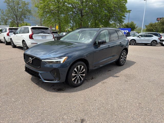2025 Volvo XC60 B5 Plus Dark AWD's photo