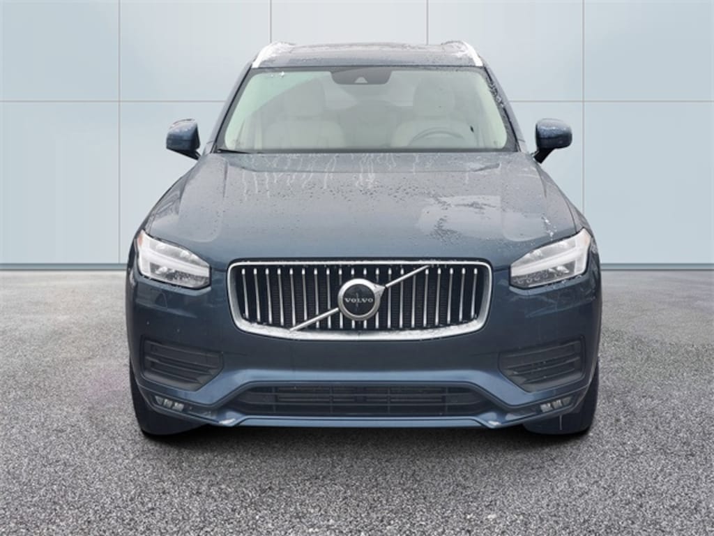 Used 2021 Volvo XC90 T5 Momentum SUV