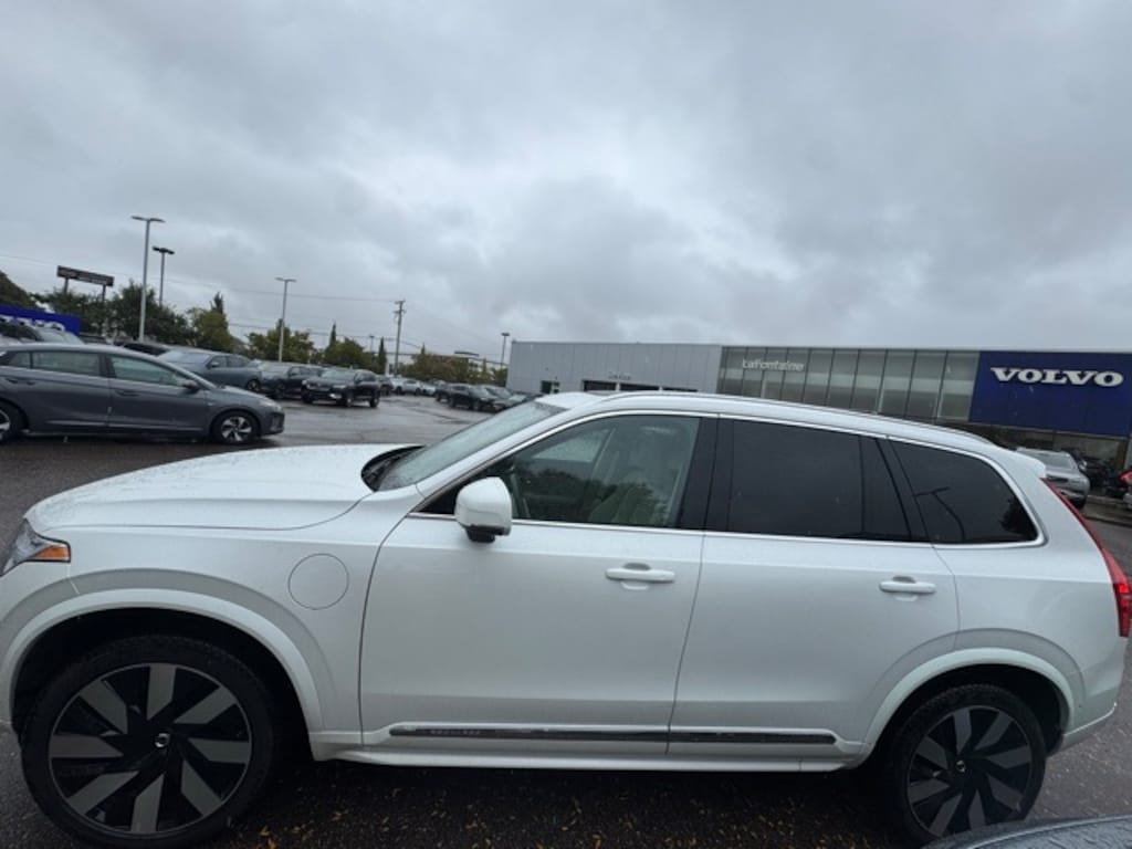 Certified 2024 Volvo XC90 Recharge Plug-In Hybrid T8 Plus Bright Theme 7 Passenger SUV