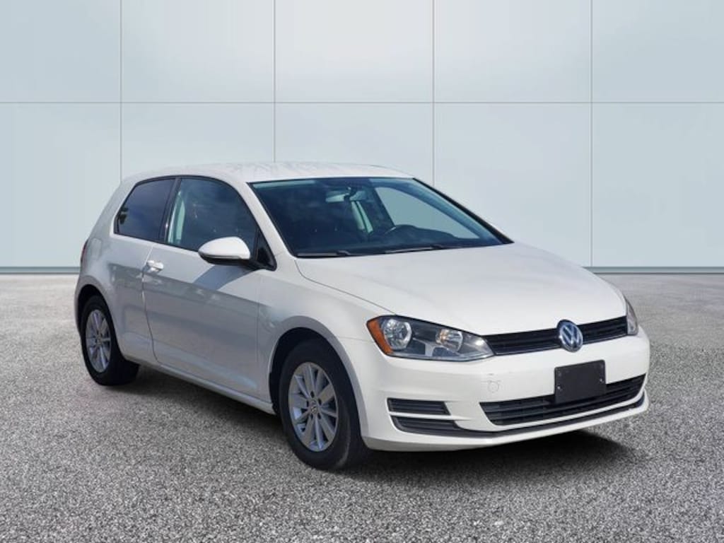 Used 2015 Volkswagen Golf TSI S 2-Door Hatchback