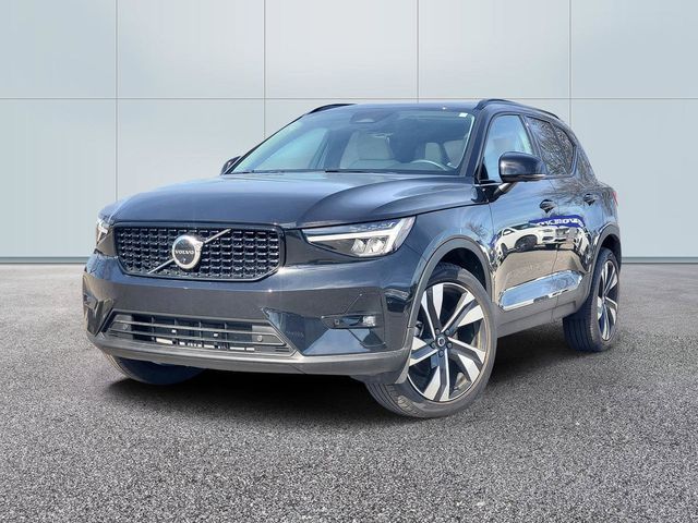 2023 Volvo XC40 SUV 