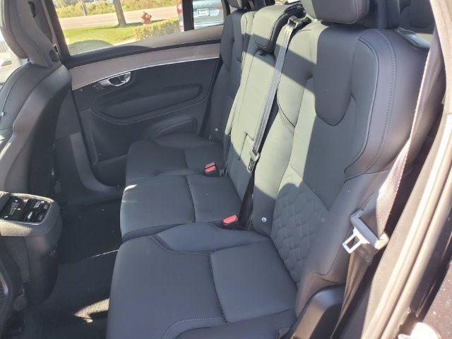 2026 Volvo XC90 Plus - Photo 32