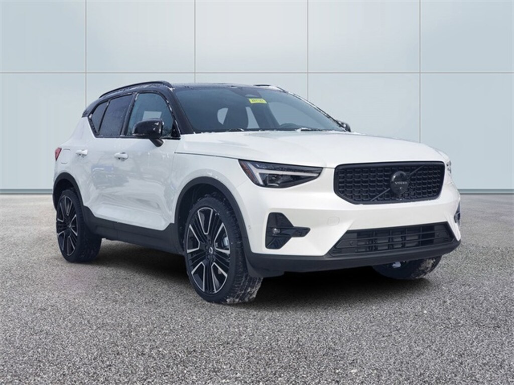 New 2026 Volvo XC40 B5 Ultra Black Edition SUV