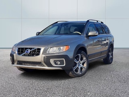 Used 2013 Volvo XC70 T6 Wagon for Sale near Detroit