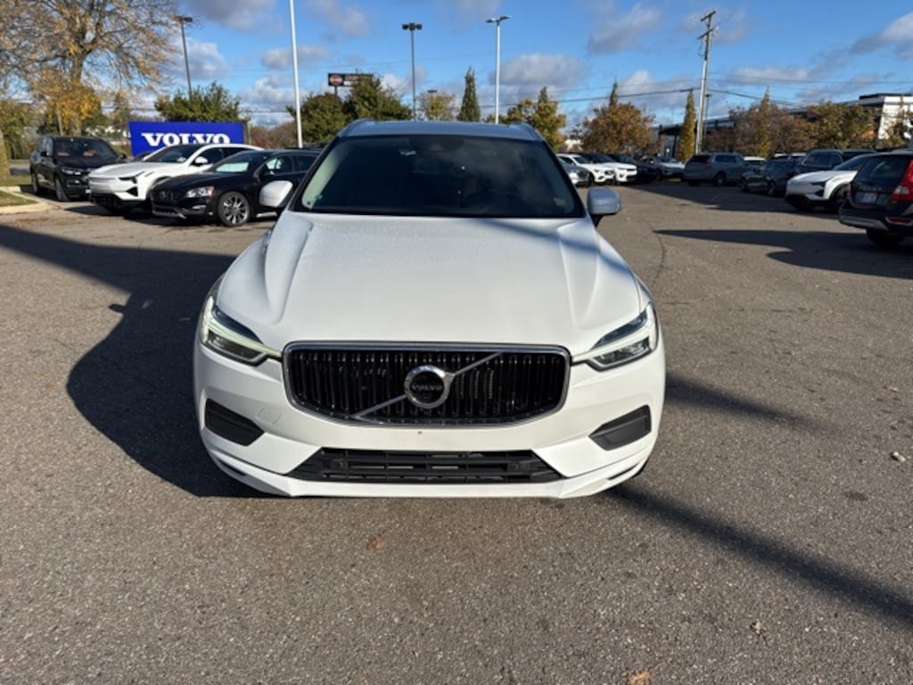 Used 2018 Volvo XC60 T5 Momentum SUV