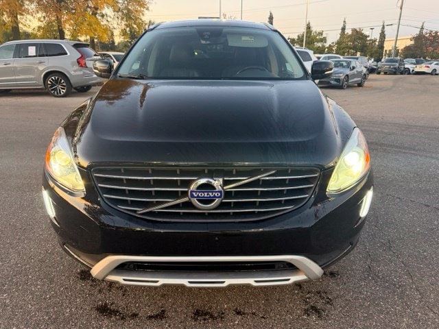 Used 2017 Volvo XC60 T6 Dynamic with VIN YV449MRR4H2012326 for sale in Farmington Hills, MI