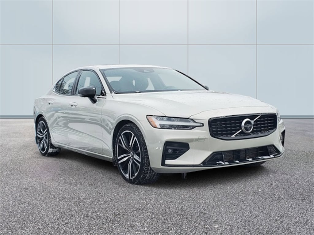 Used 2021 Volvo S60 T5 R-Design Sedan