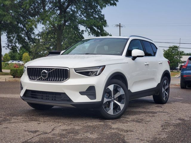 2024 Volvo XC40 SUV 