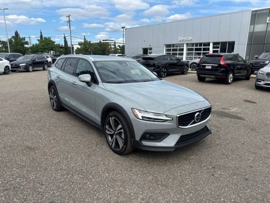 Used 2025 Volvo V60 Cross Country B5 Plus Wagon