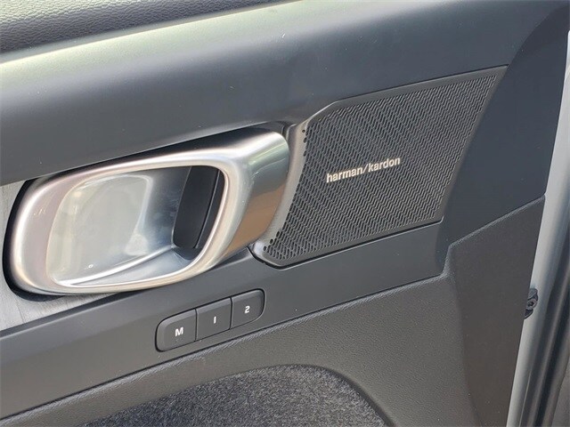 2026 Volvo XC40 Ultra - Photo 11