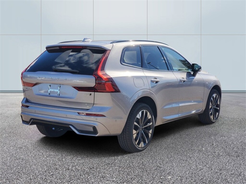 New 2026 Volvo XC60 B5 Plus SUV