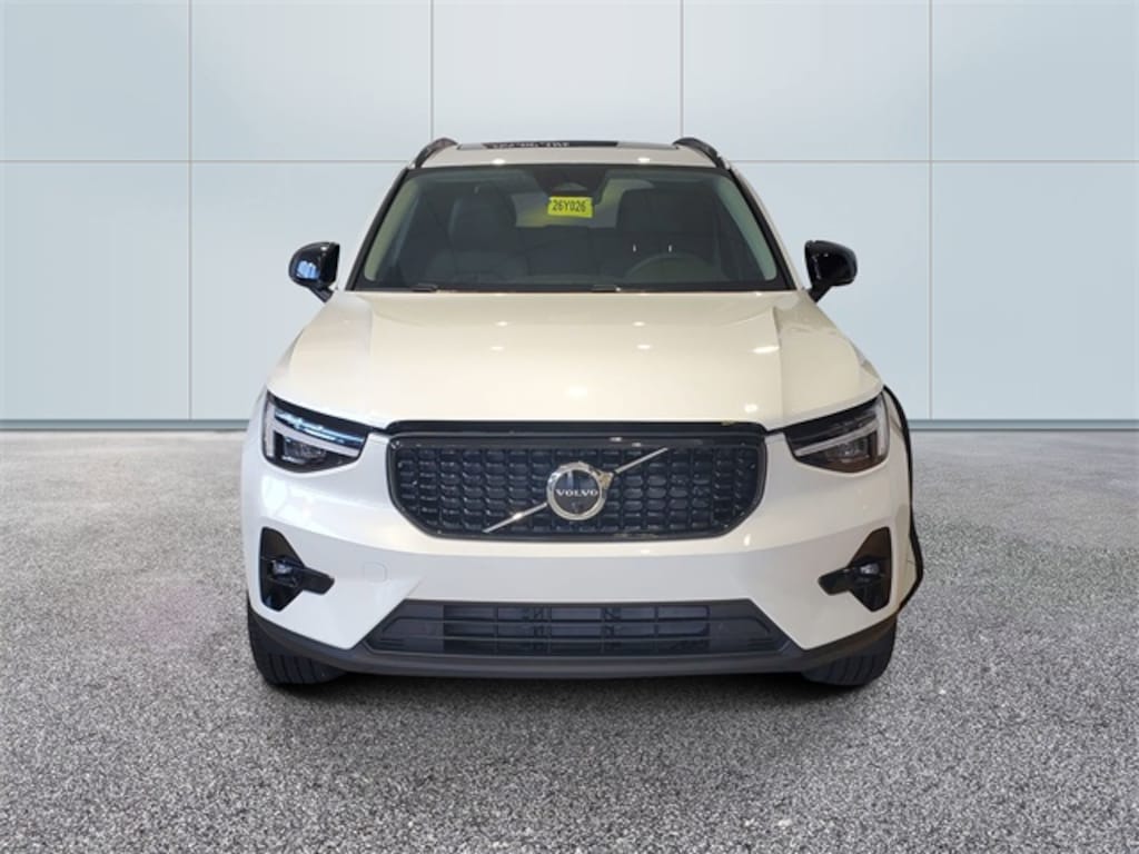 New 2026 Volvo XC40 B5 Ultra SUV